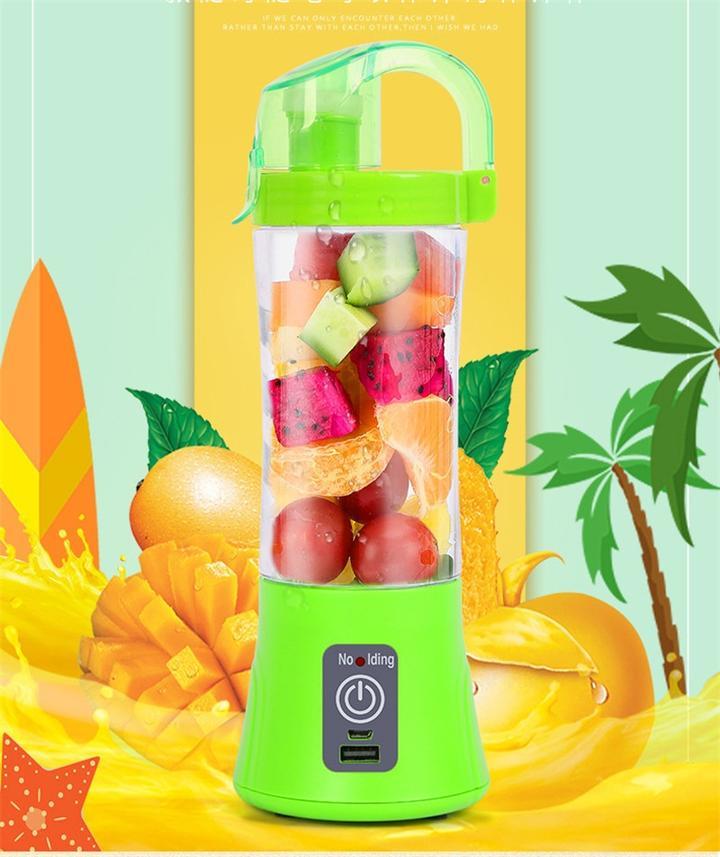 Portable Smoothie Blender: Rechargeable Mini Juice Cup
